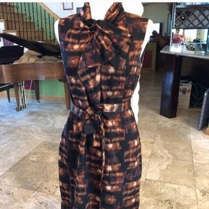 Elise Tahari shift dress